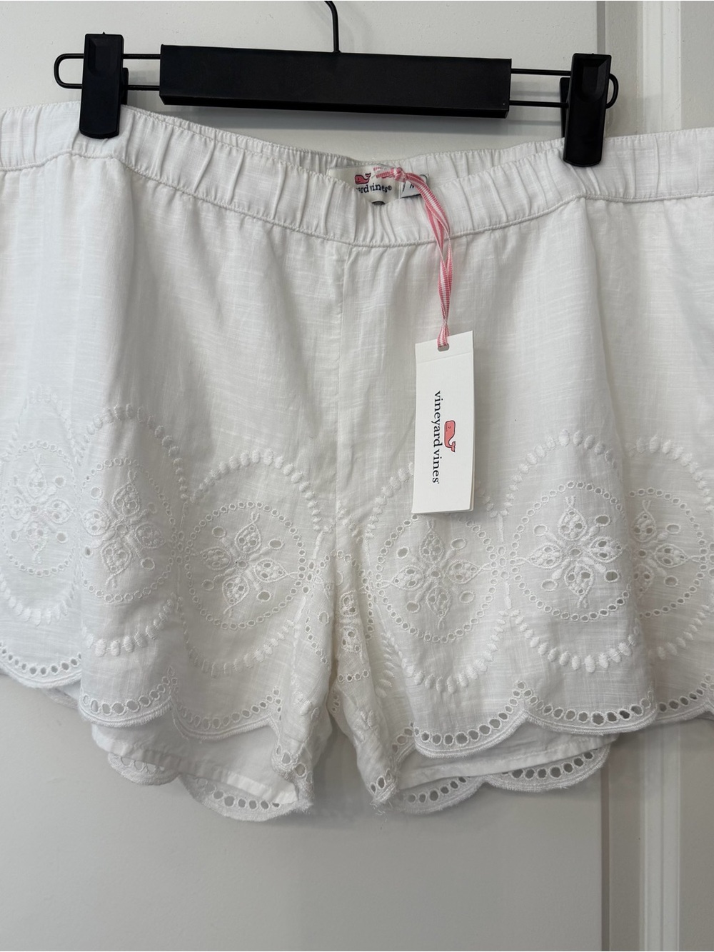 NWT Vineyard Vines White Eyelet Scalloped-Hem Shorts